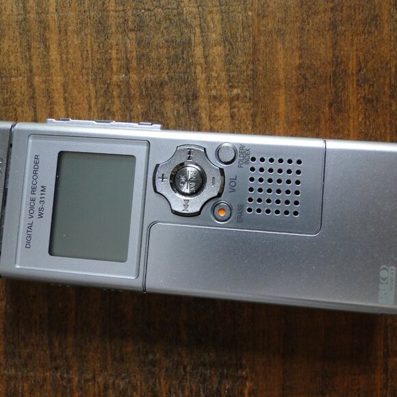 Olympus WS-311M (512 MB, 138.5 Hours) Handheld Digital Voice Recorder - Picture 3 of 4